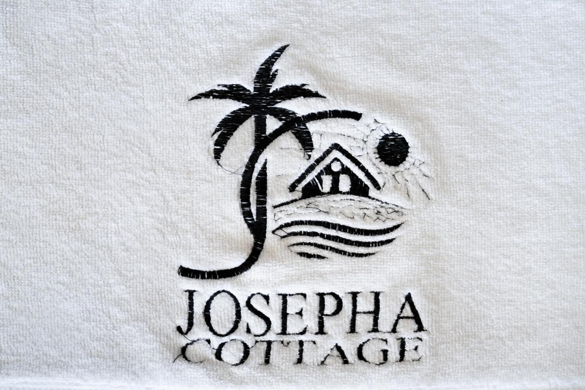 Josepha Cottage Ngurbloat Eksteriør billede